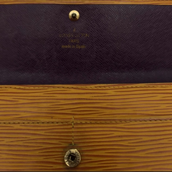 Louis Vuitton Yellow long Epi wallet - Picture 2 of 10